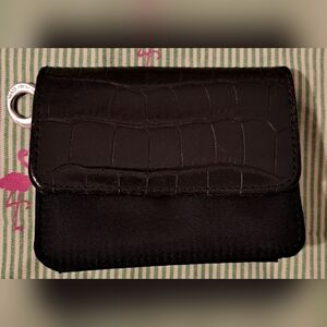 Vintage Barbara Bolan Black Croc Embossed Leather Compact Casual Wallet Billfold